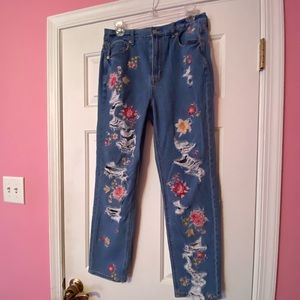 Embroidered American Eagle Mom Jeans